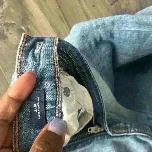 GAP Cheeky Straight Patchwork Jeans 2/26 - Picture 3 of 5